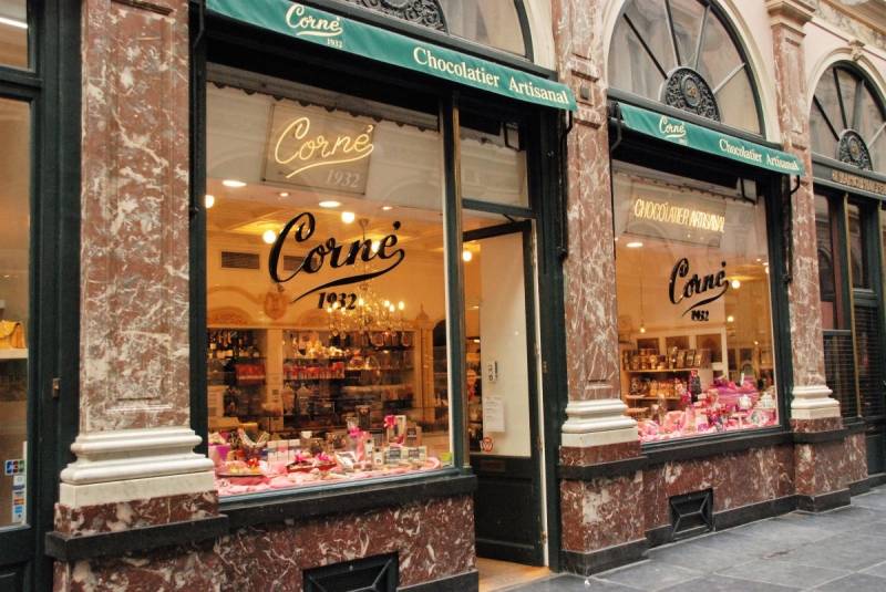 vente-AUPS-min_chocolate_chocolaterie_shop_luxury_chic_gallery_brussels_belgium-558146